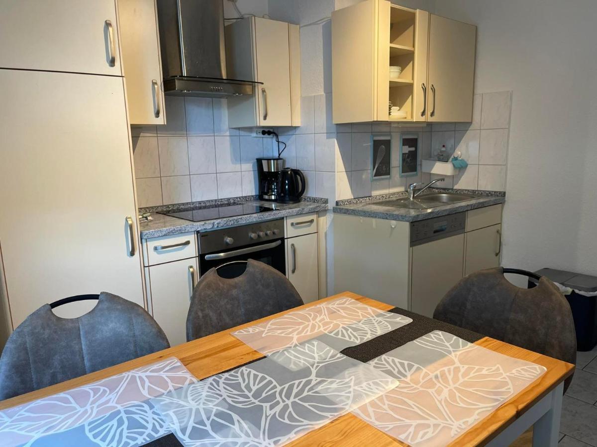 Top Lage 2 Zimmerwohnung Mit Balkon Und Bester Aussicht In Og 2 Links Rostock Luaran gambar